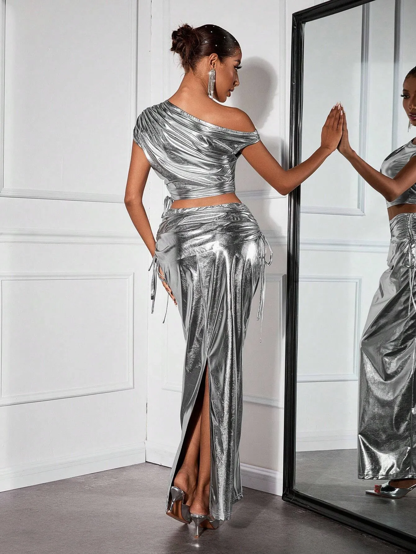 2pcs Asymmetrical Metallic Silver Coated Crop Top And Maxi Mermaid Skirt Set For Party/Club