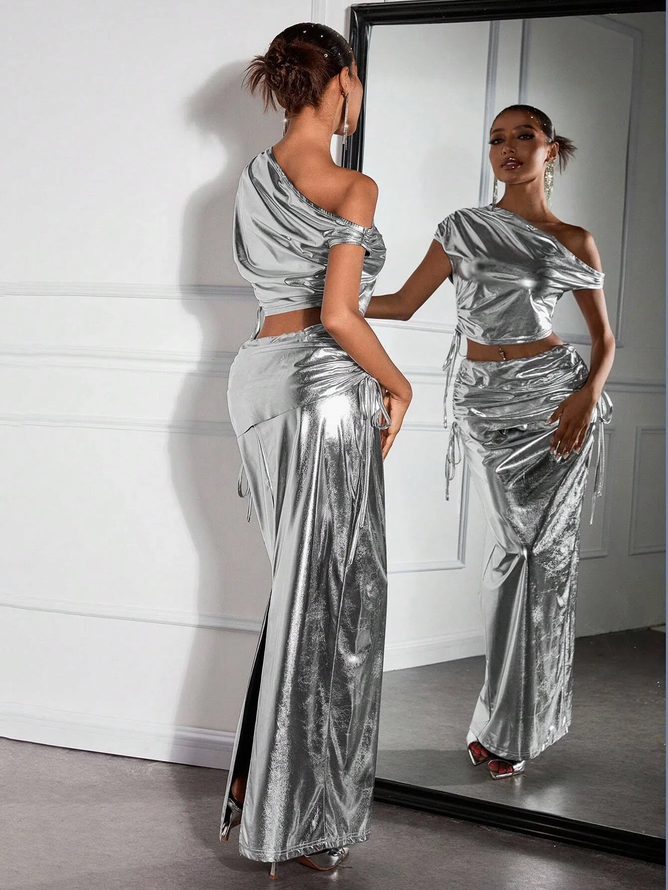 2pcs Asymmetrical Metallic Silver Coated Crop Top And Maxi Mermaid Skirt Set For Party/Club