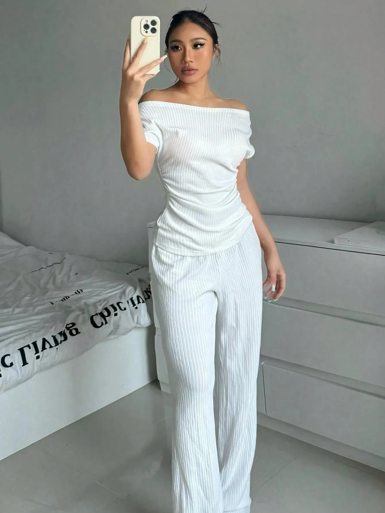 2pcs Set: Elegant Off-Shoulder Gathered Waist T-Shirt & High Waist Elastic Waistband Casual Pants