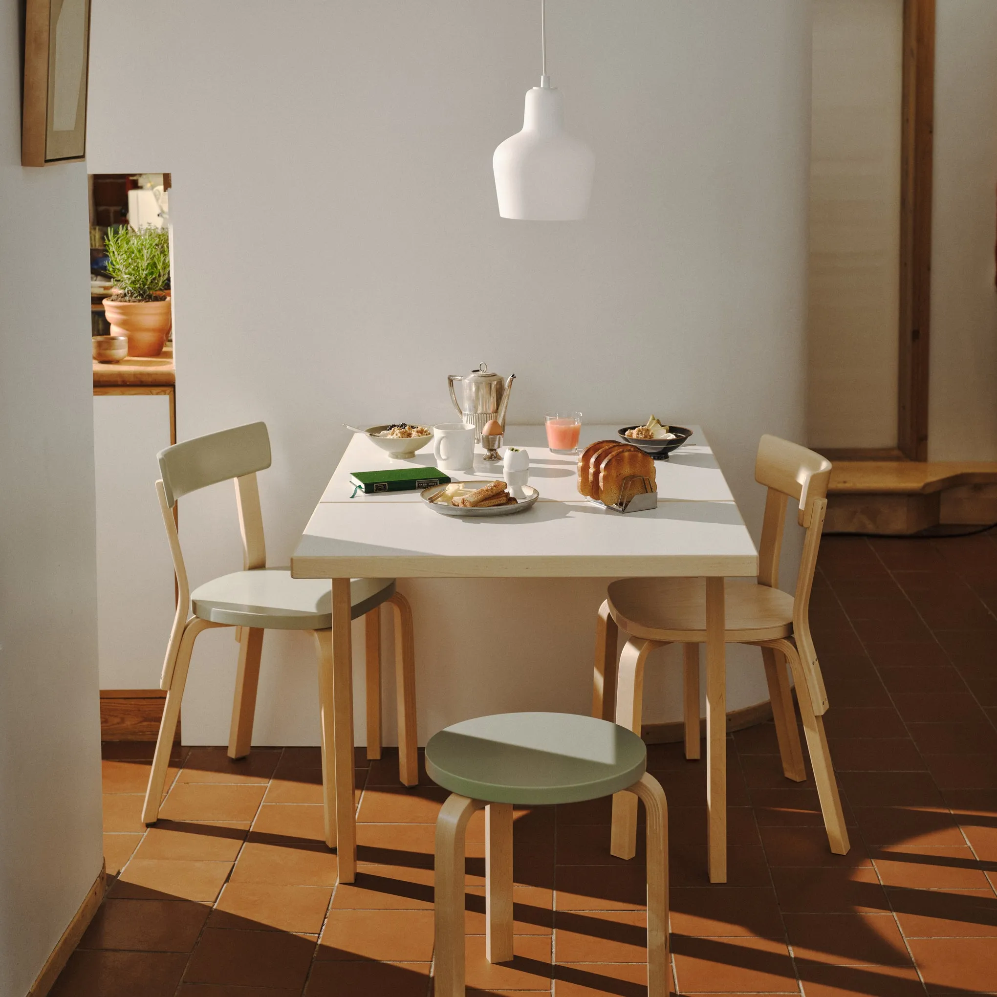 Artek Alvar Aalto Drop-Leaf Table - Birch