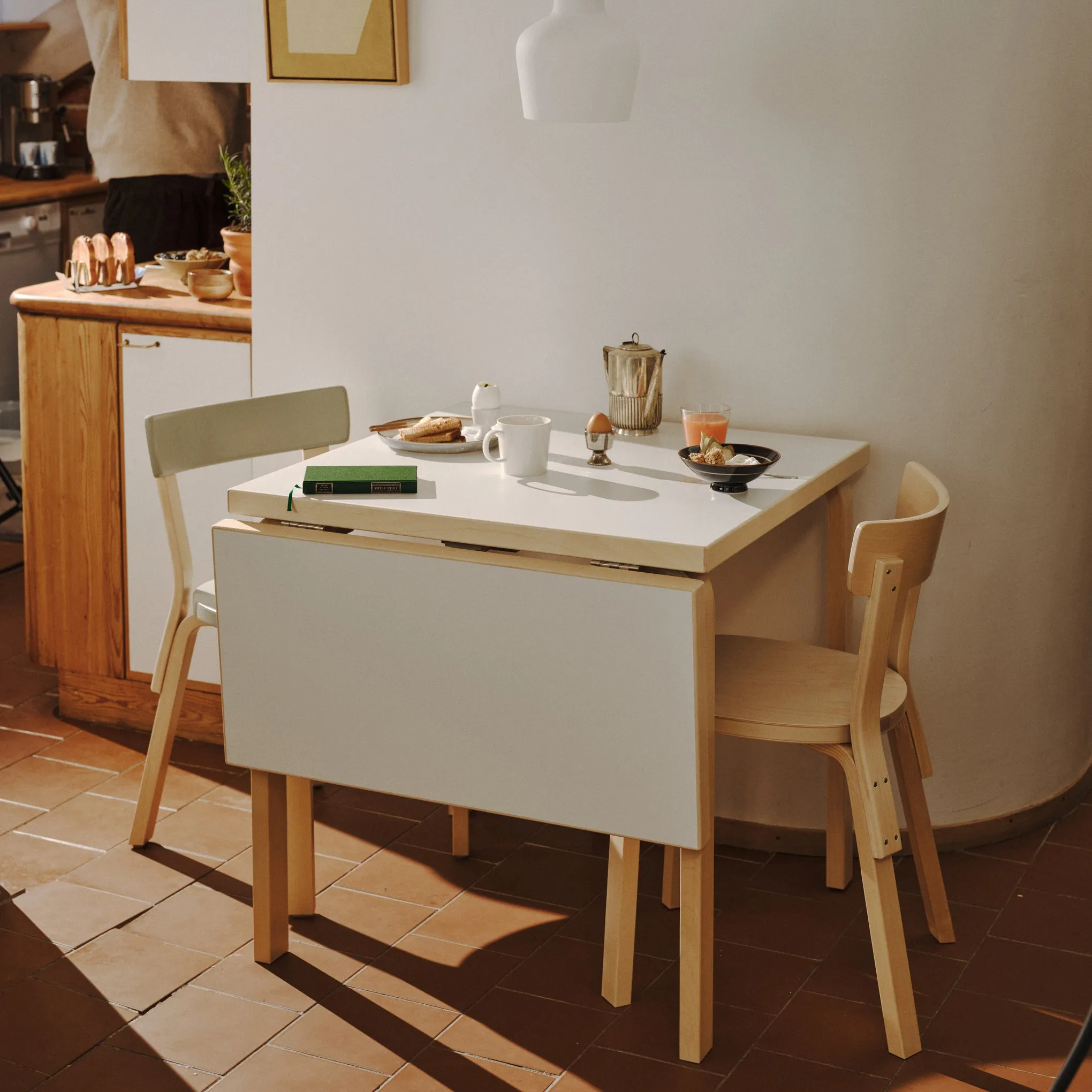 Artek Alvar Aalto Drop-Leaf Table - Black Linoleum