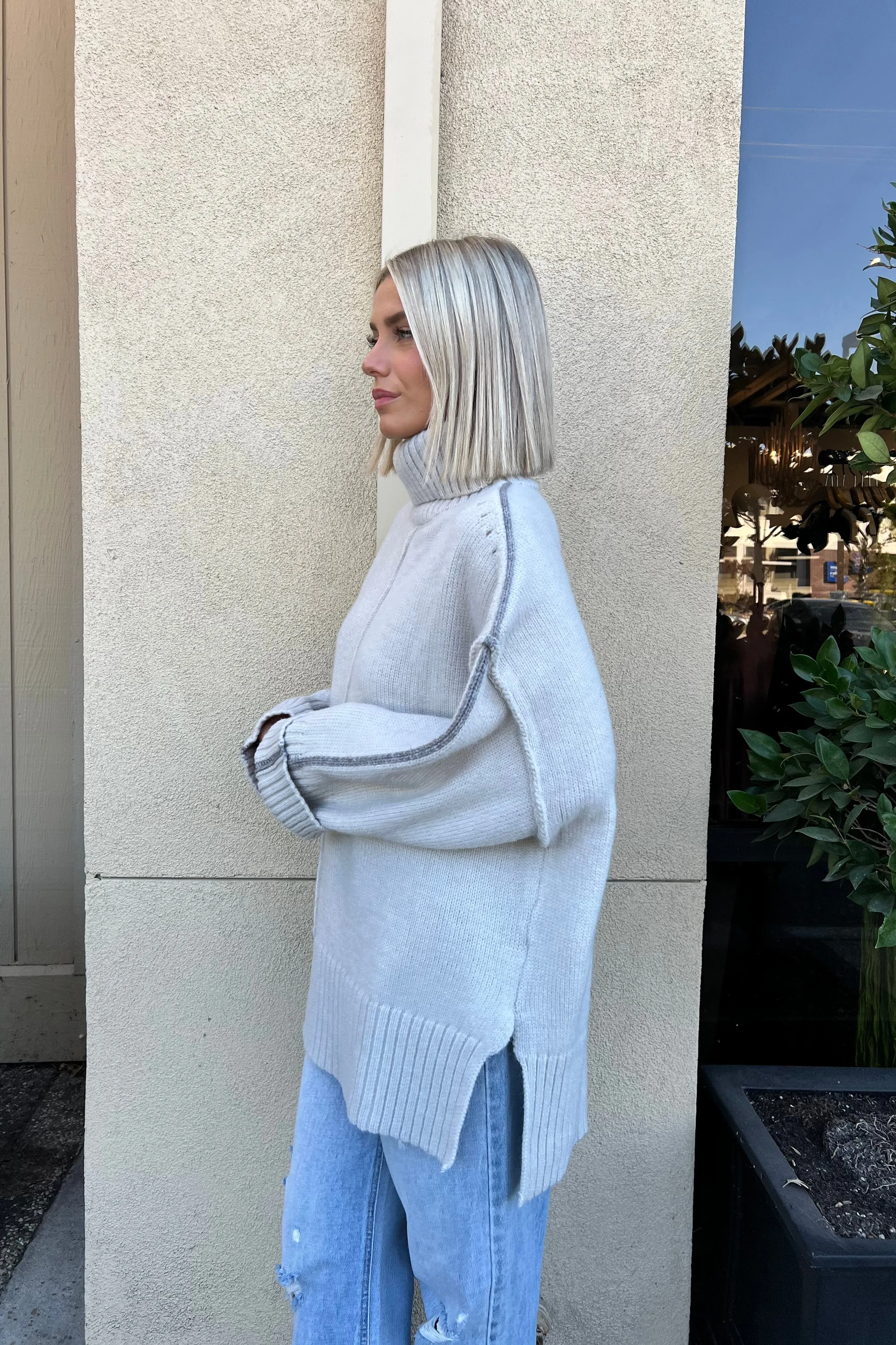 ASHEN GREY OVERSIZED TURTLENECK SWEATER