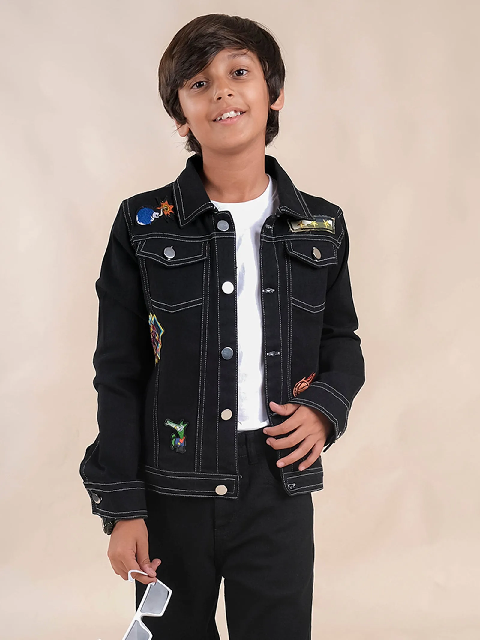 Boys Full Sleeves Solid Denim Jacket With Badge