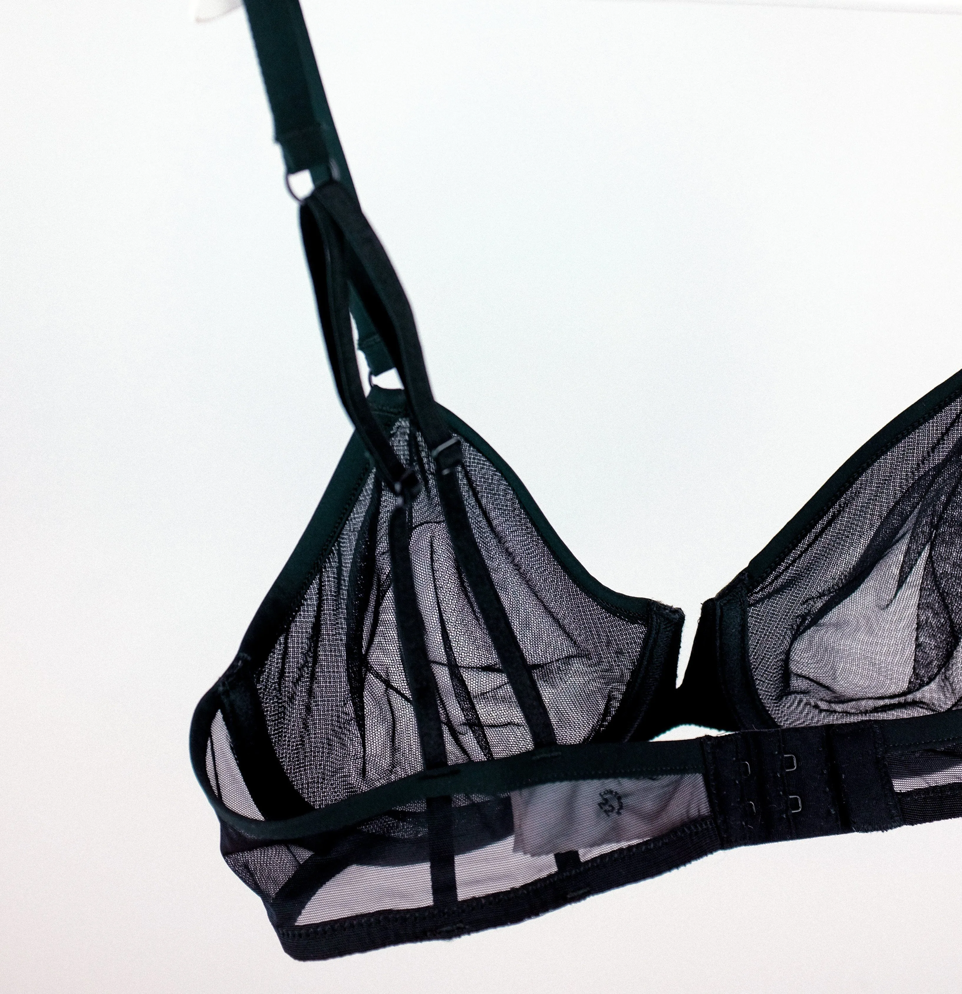 Mesh plunge bra [Black]