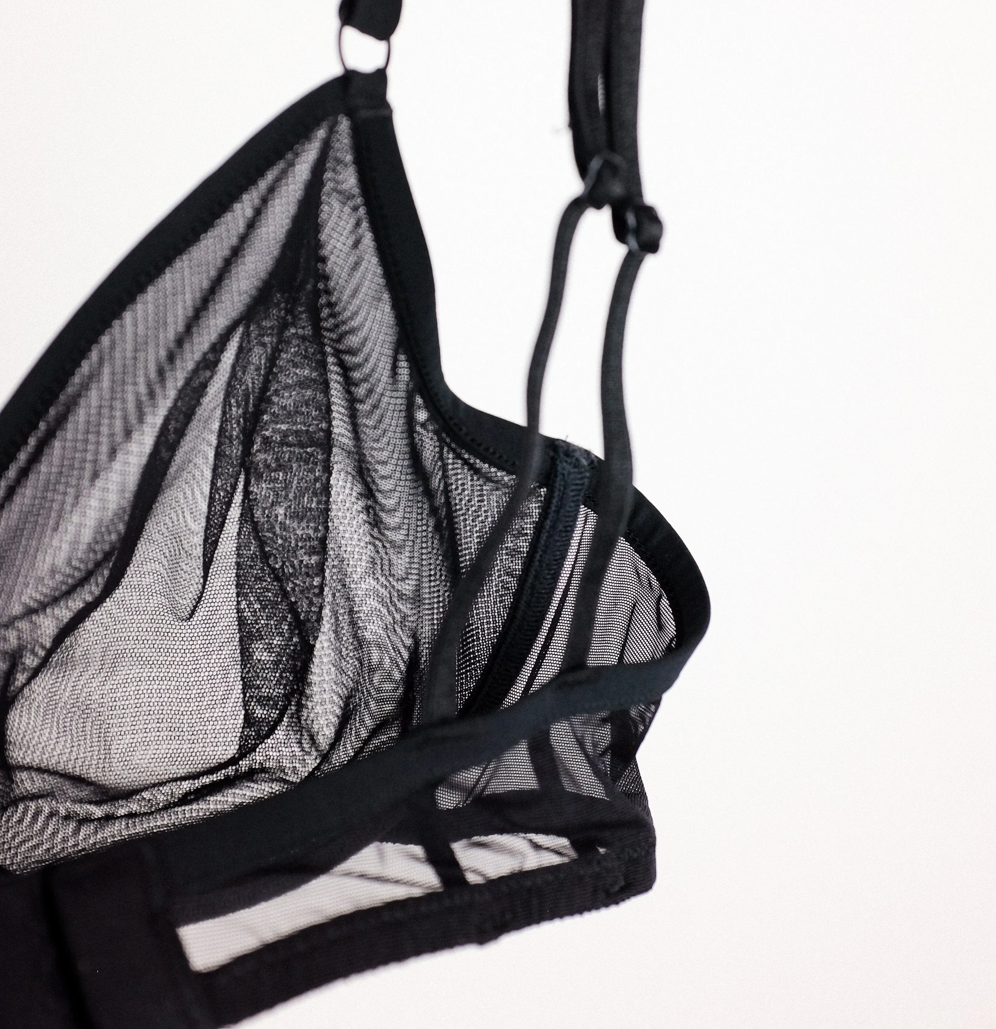 Mesh plunge bra [Black]