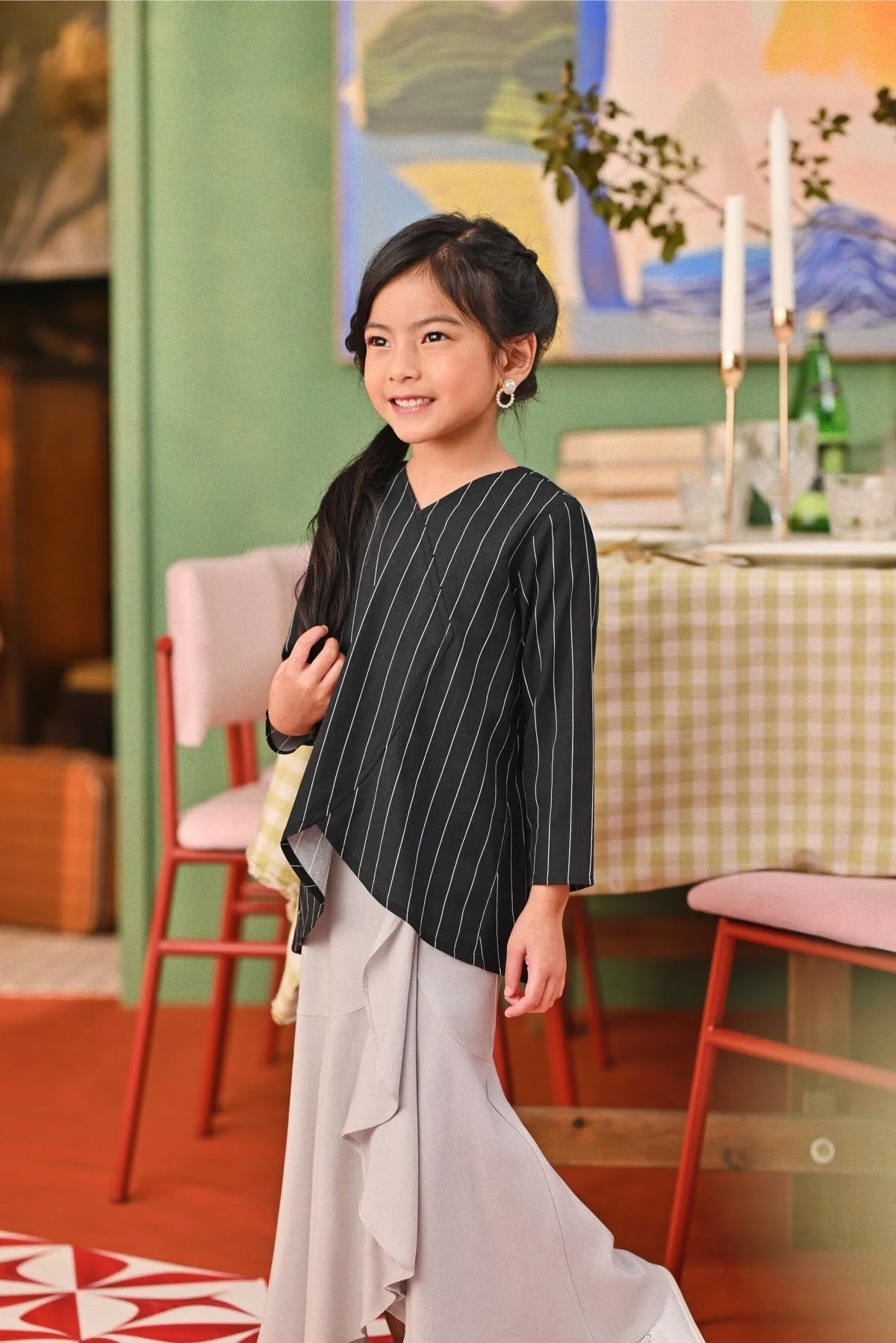 The Capai Caya Blouse - Black Pinstripe