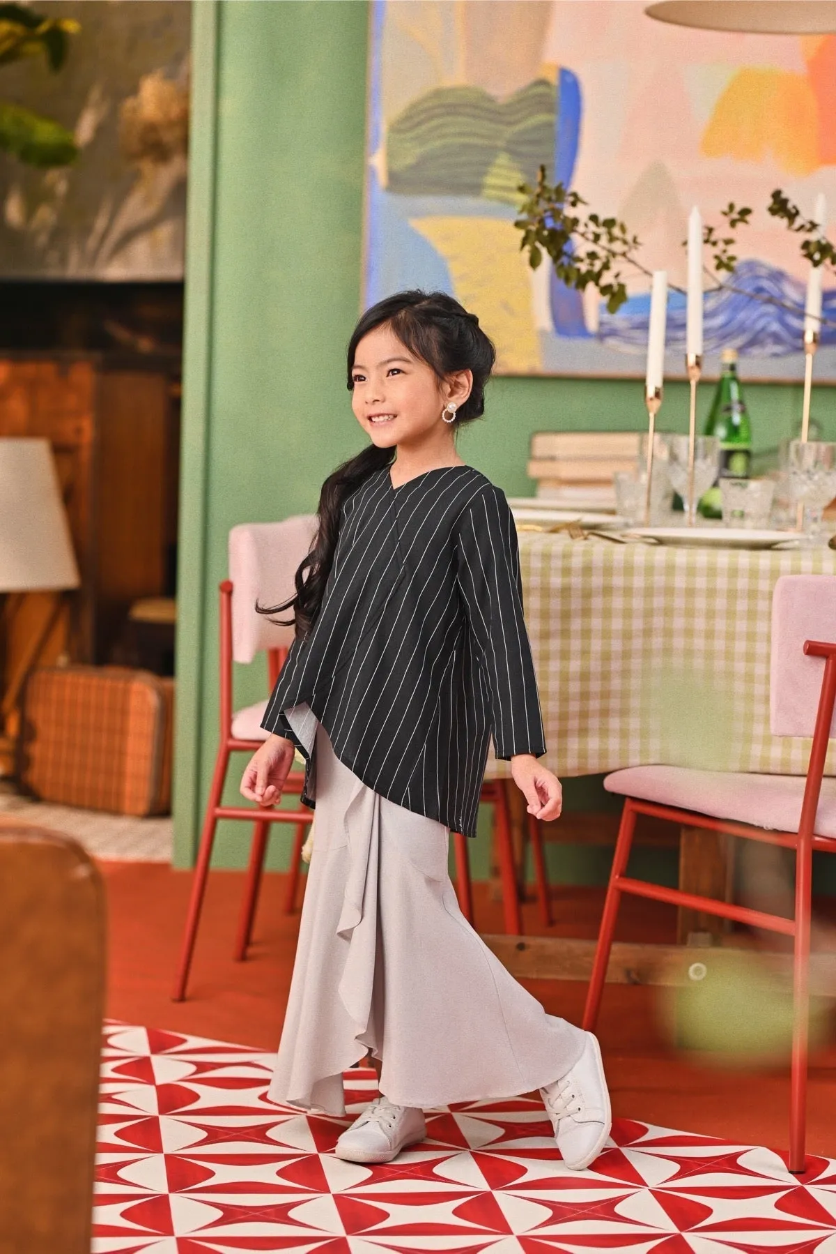 The Capai Caya Blouse - Black Pinstripe