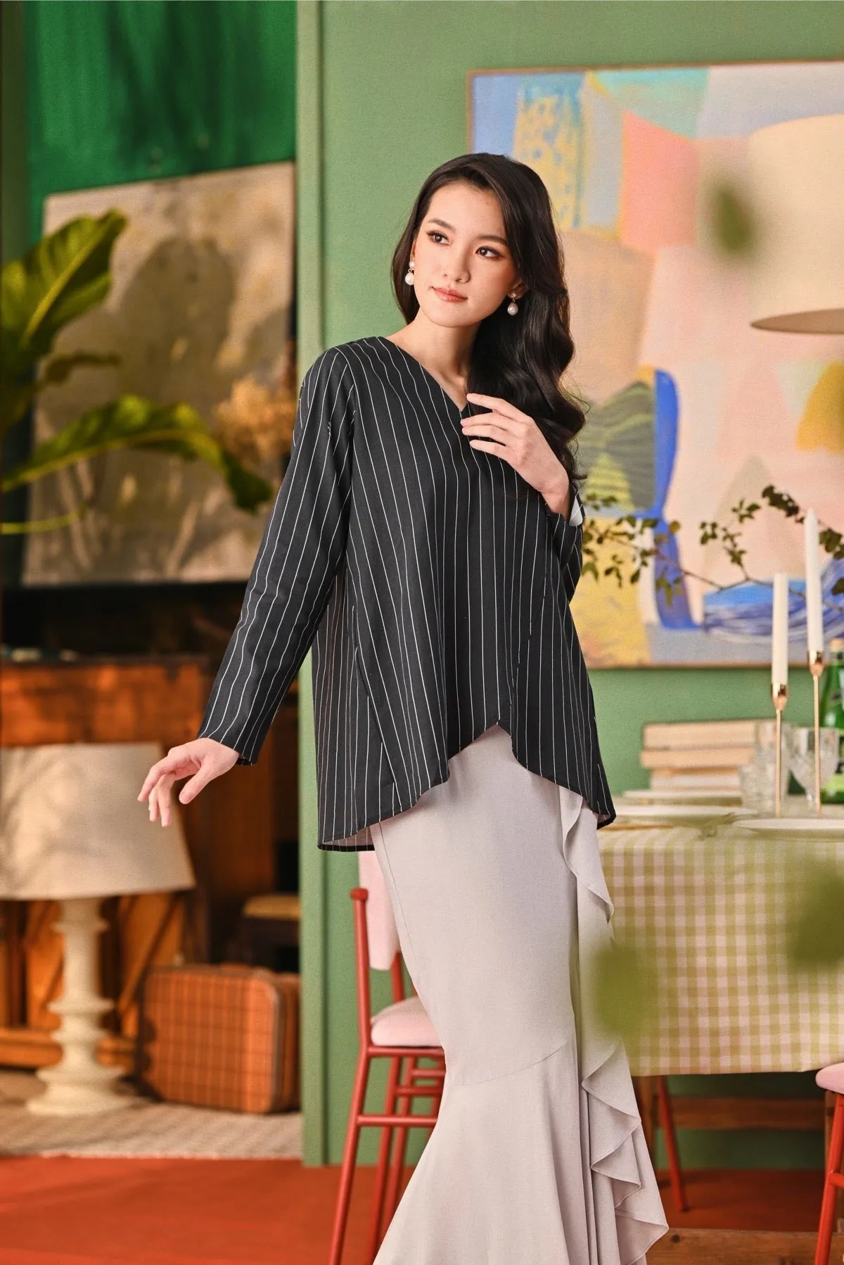 The Capai Women Caya Blouse - Black Pinstripe