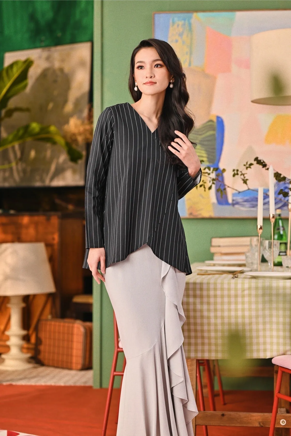 The Capai Women Caya Blouse - Black Pinstripe