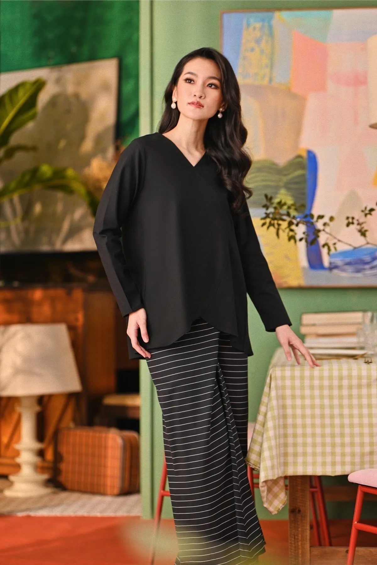 The Capai Women Caya Blouse - Black