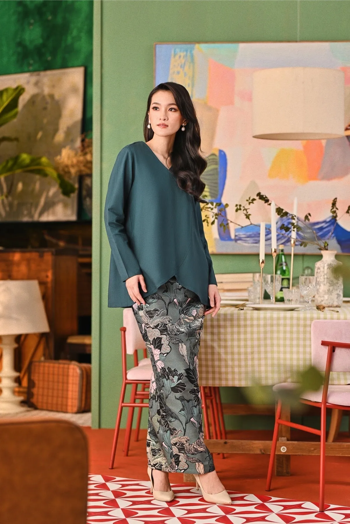 The Capai Women Caya Blouse - Emerald Green