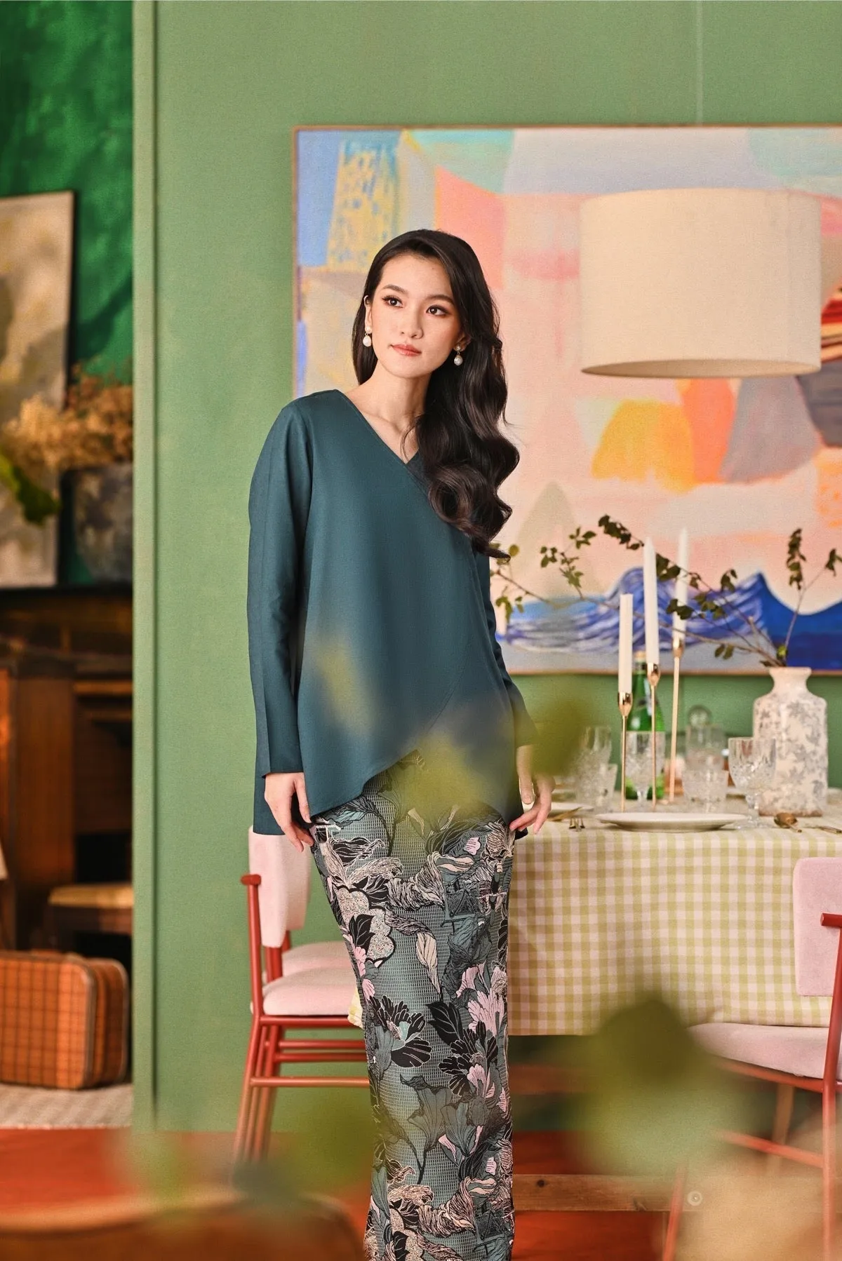 The Capai Women Caya Blouse - Emerald Green