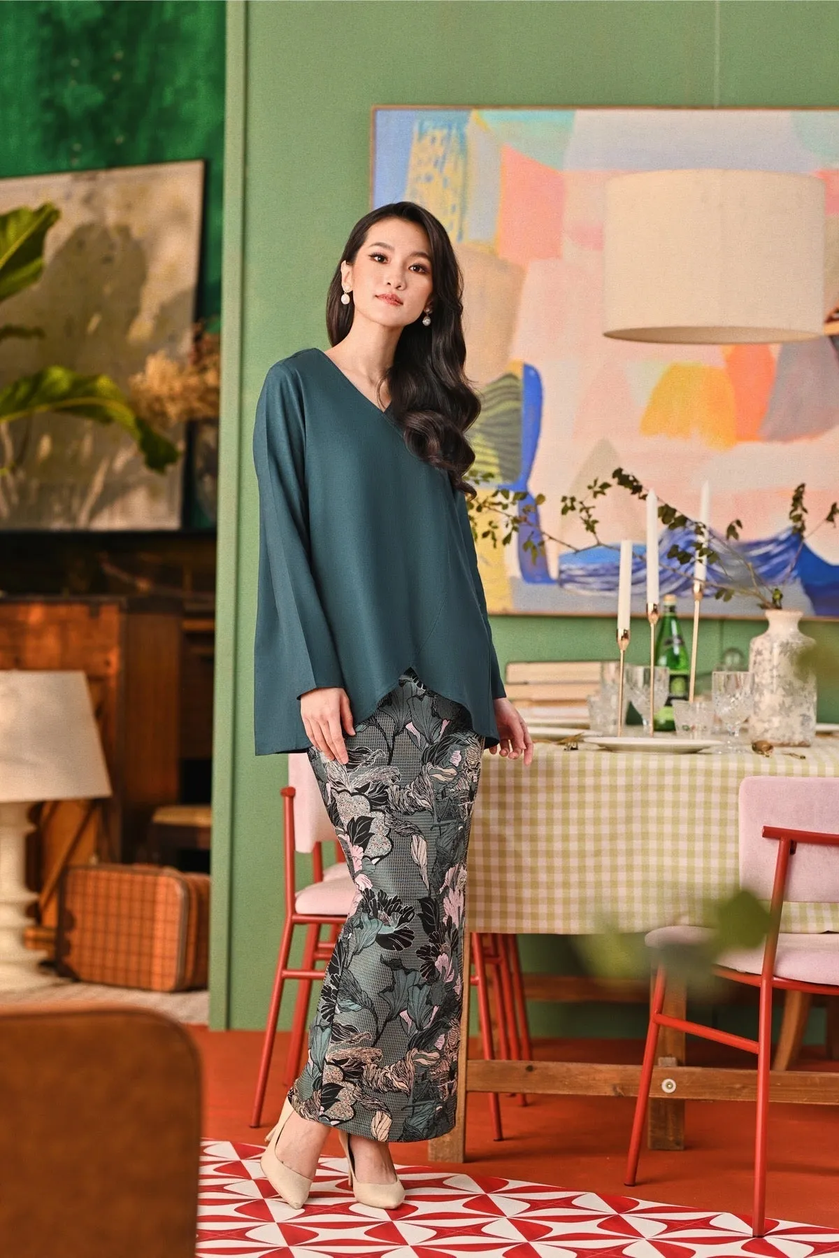 The Capai Women Caya Blouse - Emerald Green