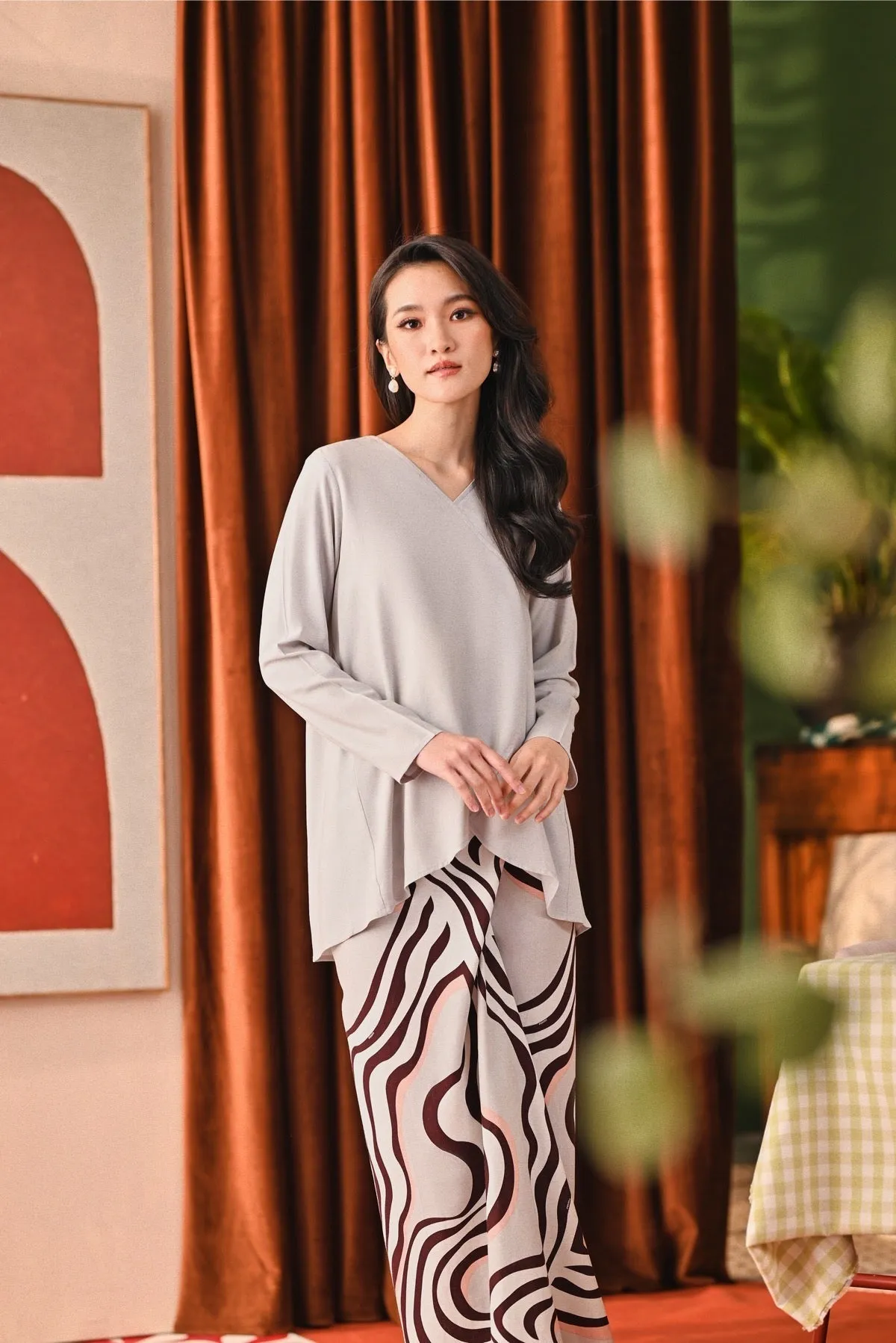 The Capai Women Caya Blouse - Light Grey