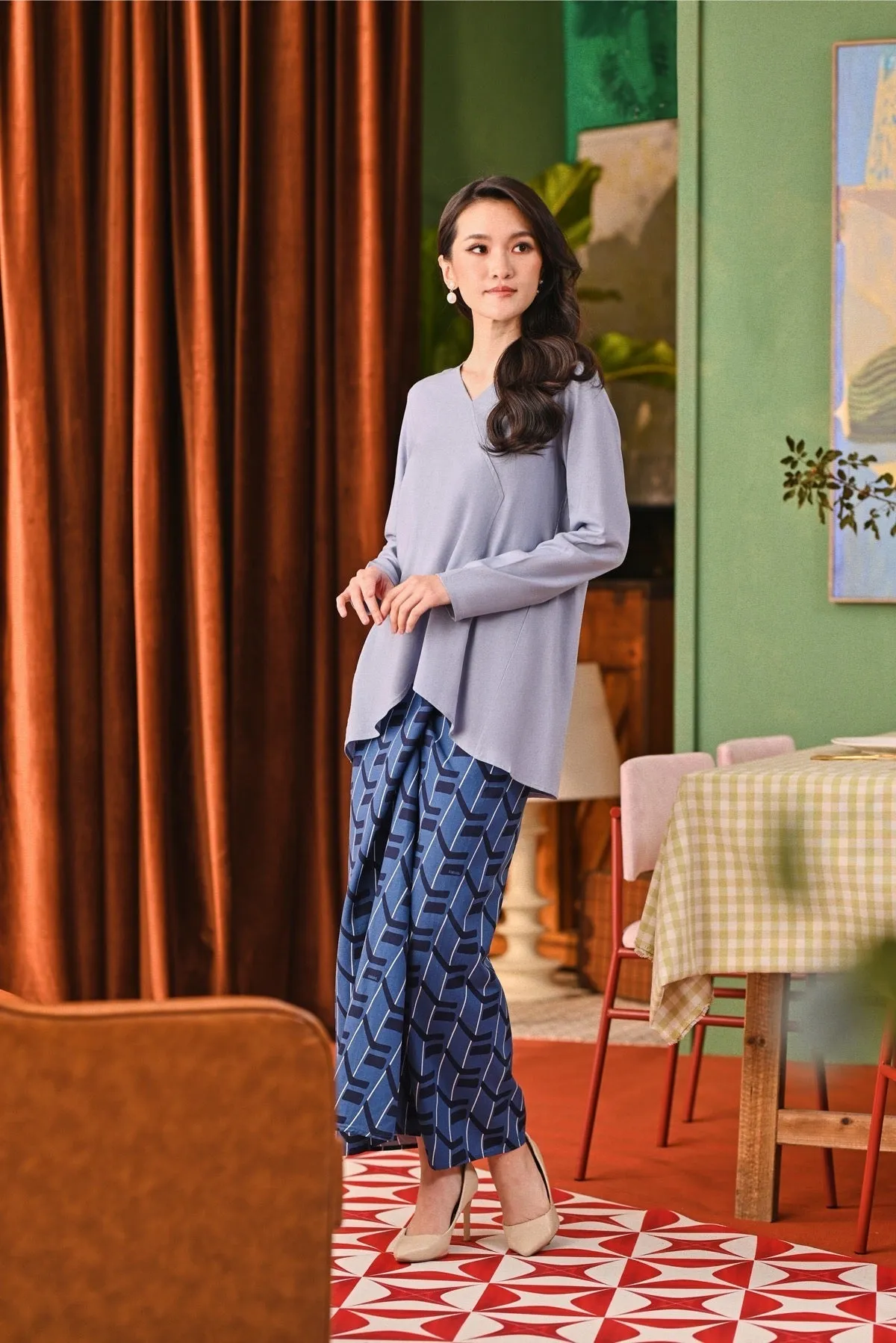 The Capai Women Caya Blouse - Light Pigeon Blue