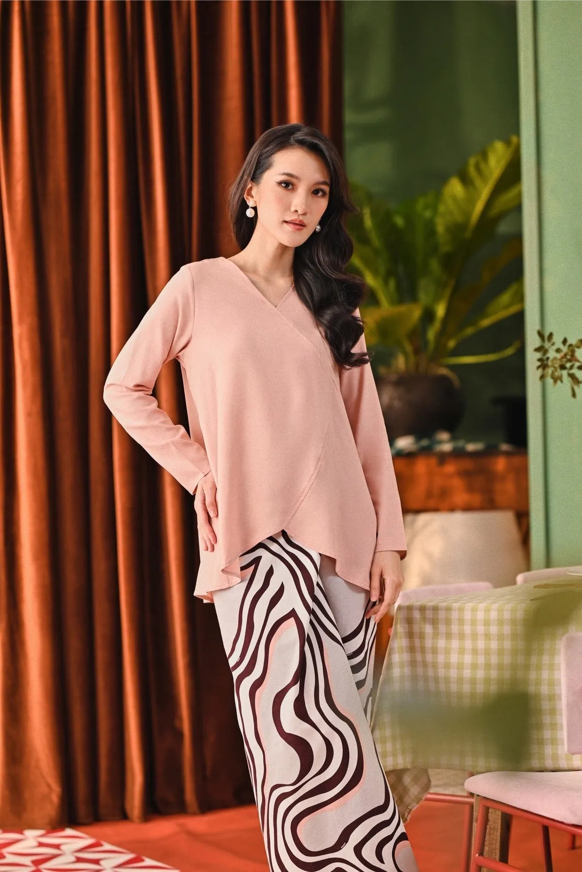 The Capai Women Caya Blouse - Rose Pink