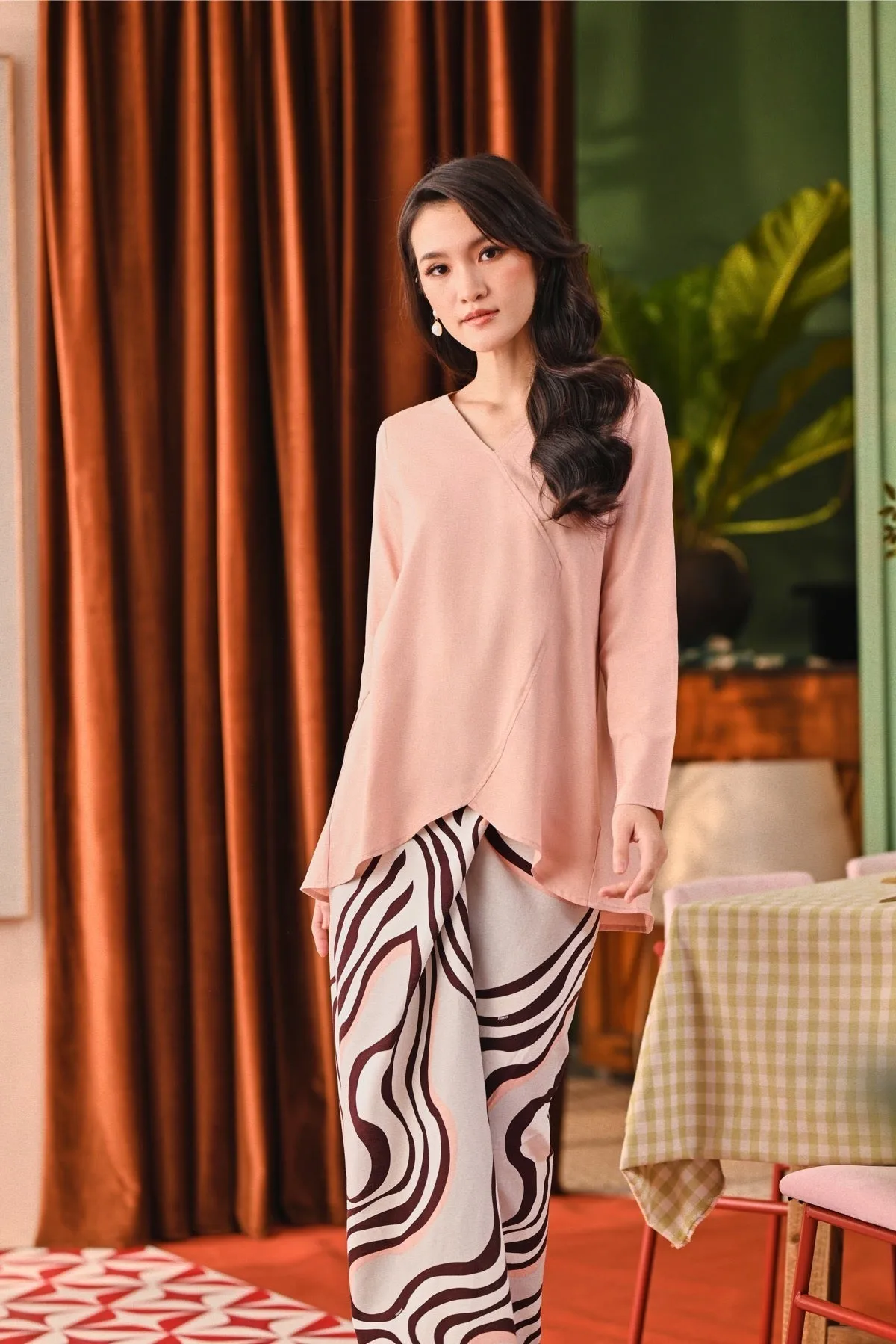 The Capai Women Caya Blouse - Rose Pink