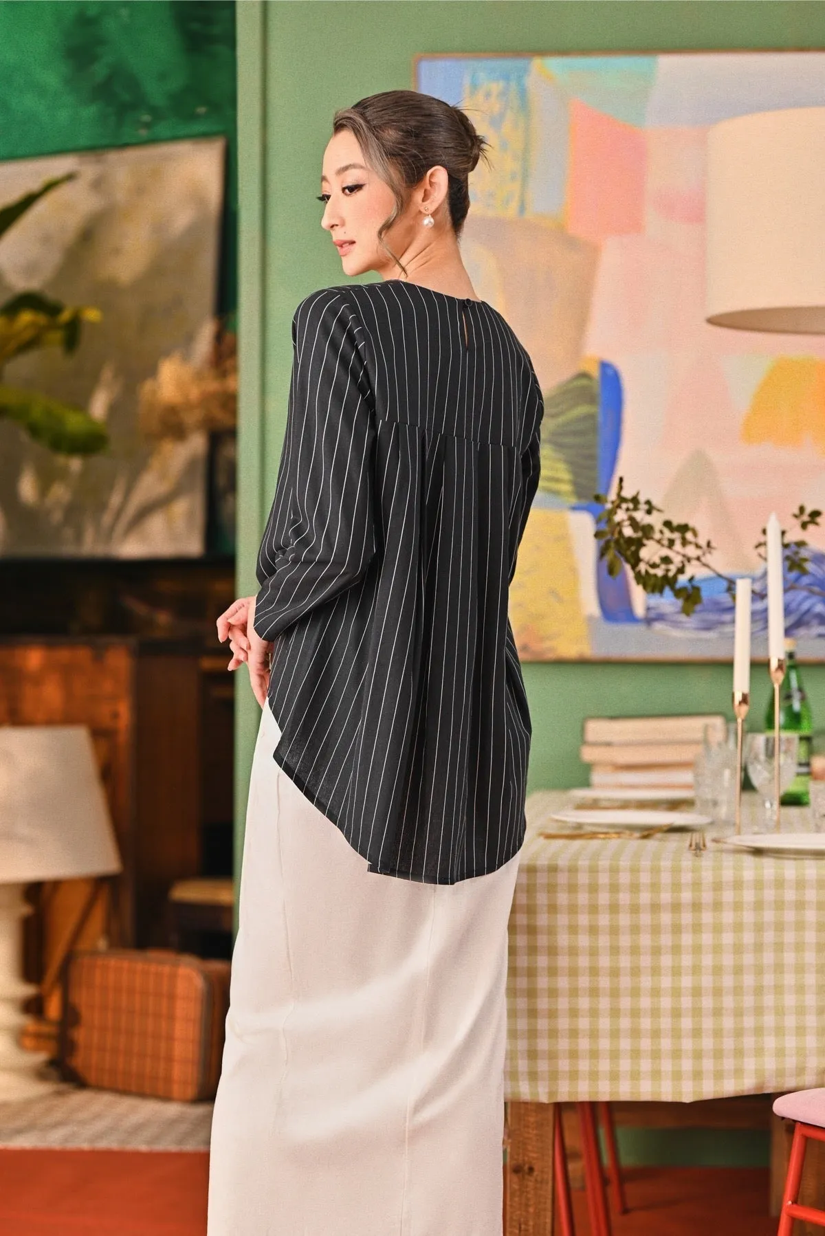 The Capai Women Foxy Blouse - Black Pinstripe