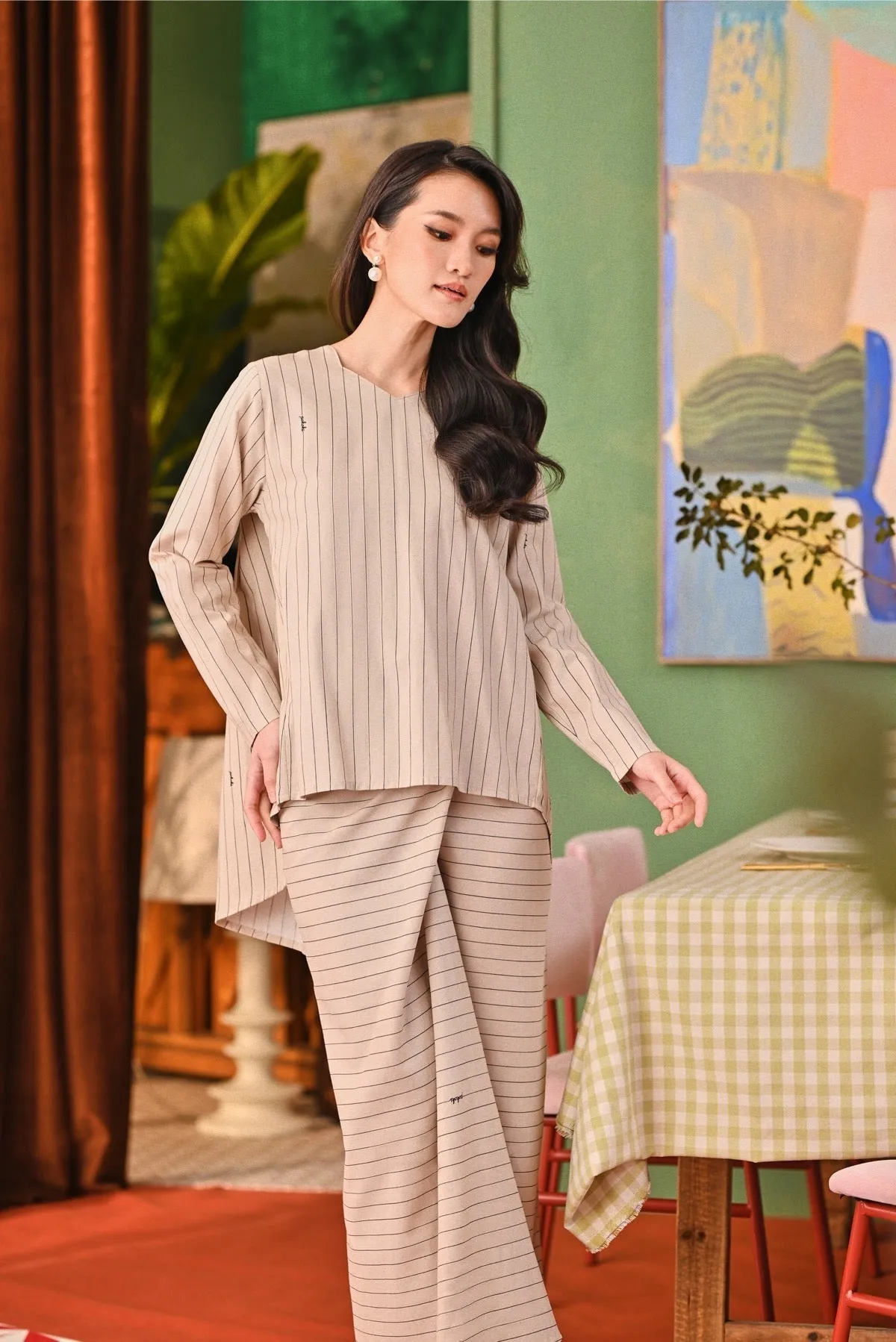 The Capai Women Foxy Blouse - Champagne Pinstripe