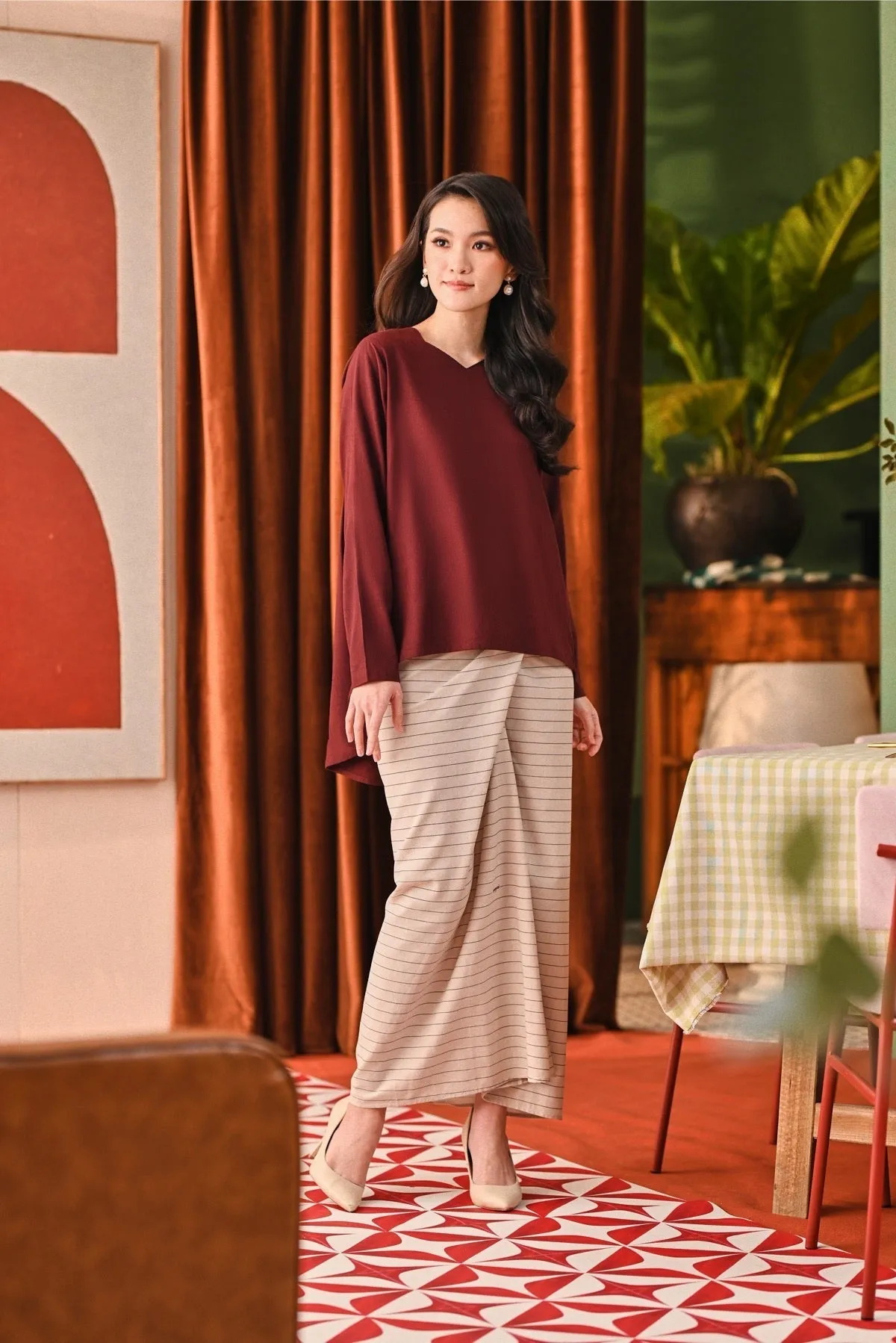 The Capai Women Foxy Blouse - Mangosteen