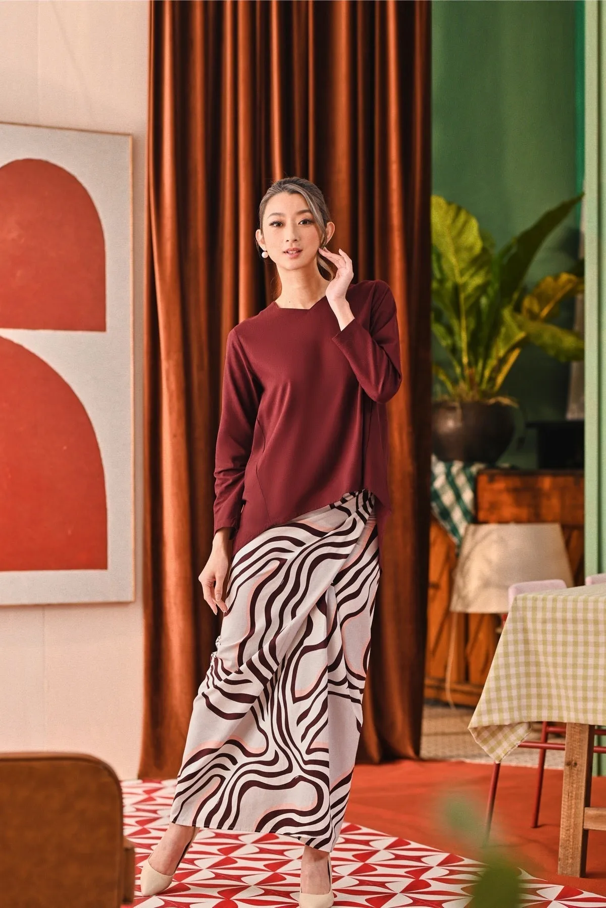 The Capai Women Foxy Blouse - Mangosteen