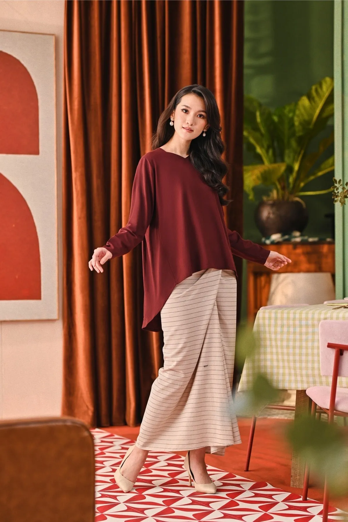 The Capai Women Foxy Blouse - Mangosteen