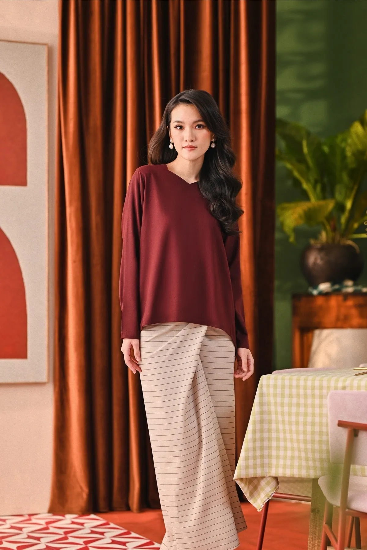 The Capai Women Foxy Blouse - Mangosteen