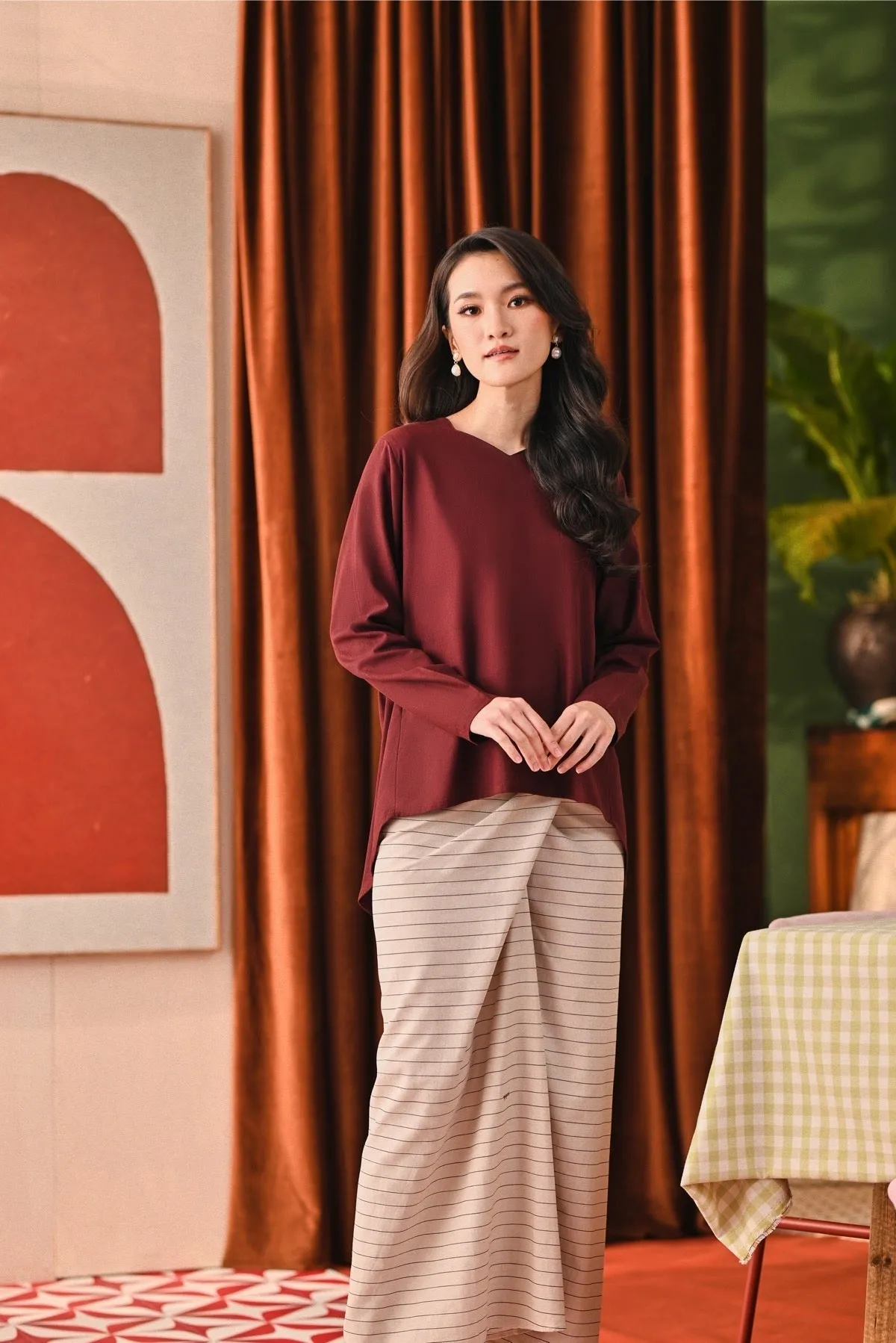 The Capai Women Foxy Blouse - Mangosteen