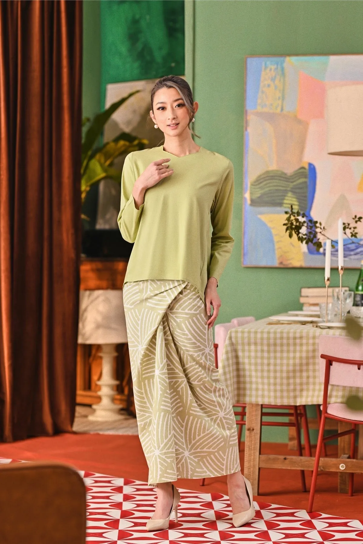 The Capai Women Foxy Blouse - Tea Green