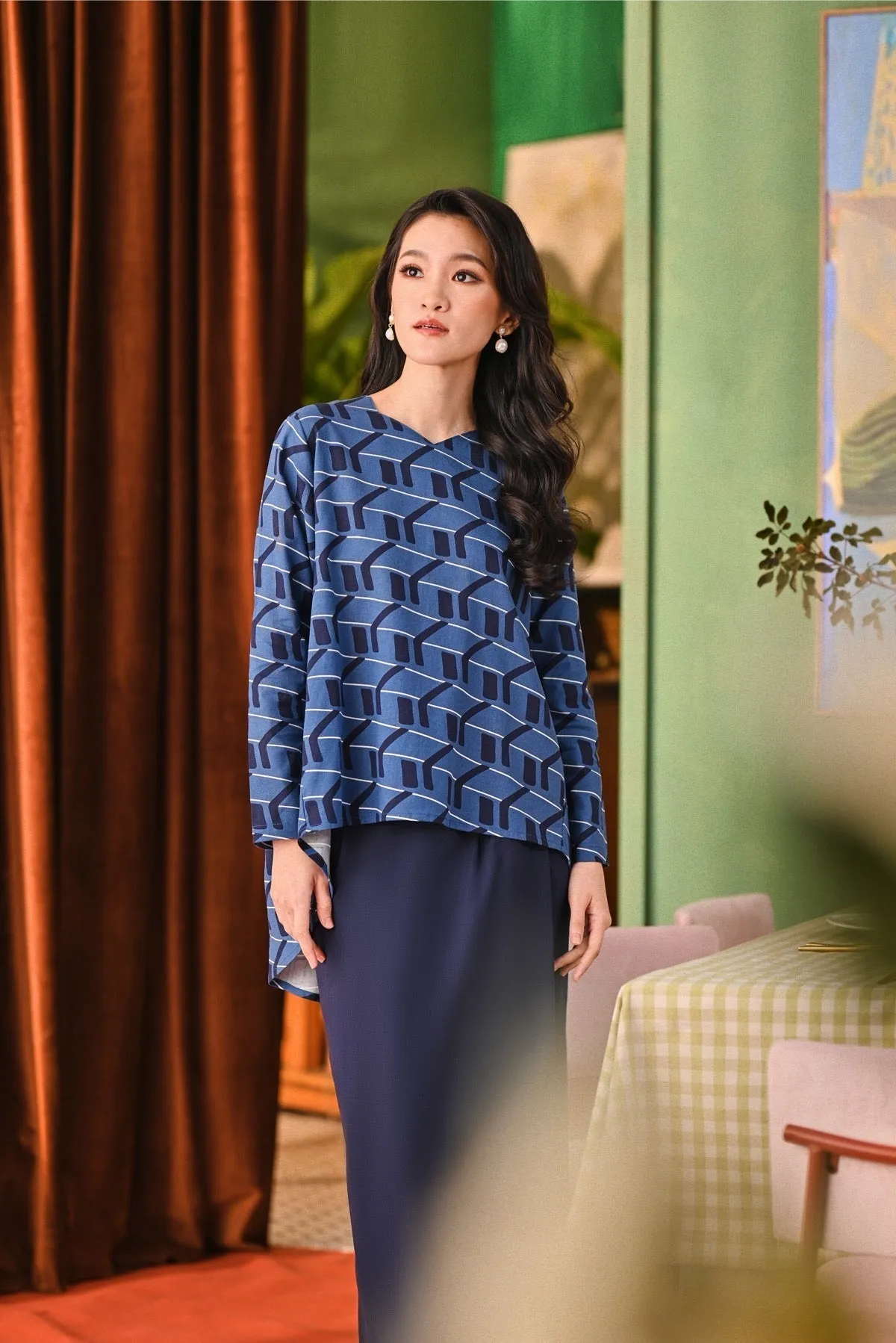 The Capai Women Foxy Blouse - Urban