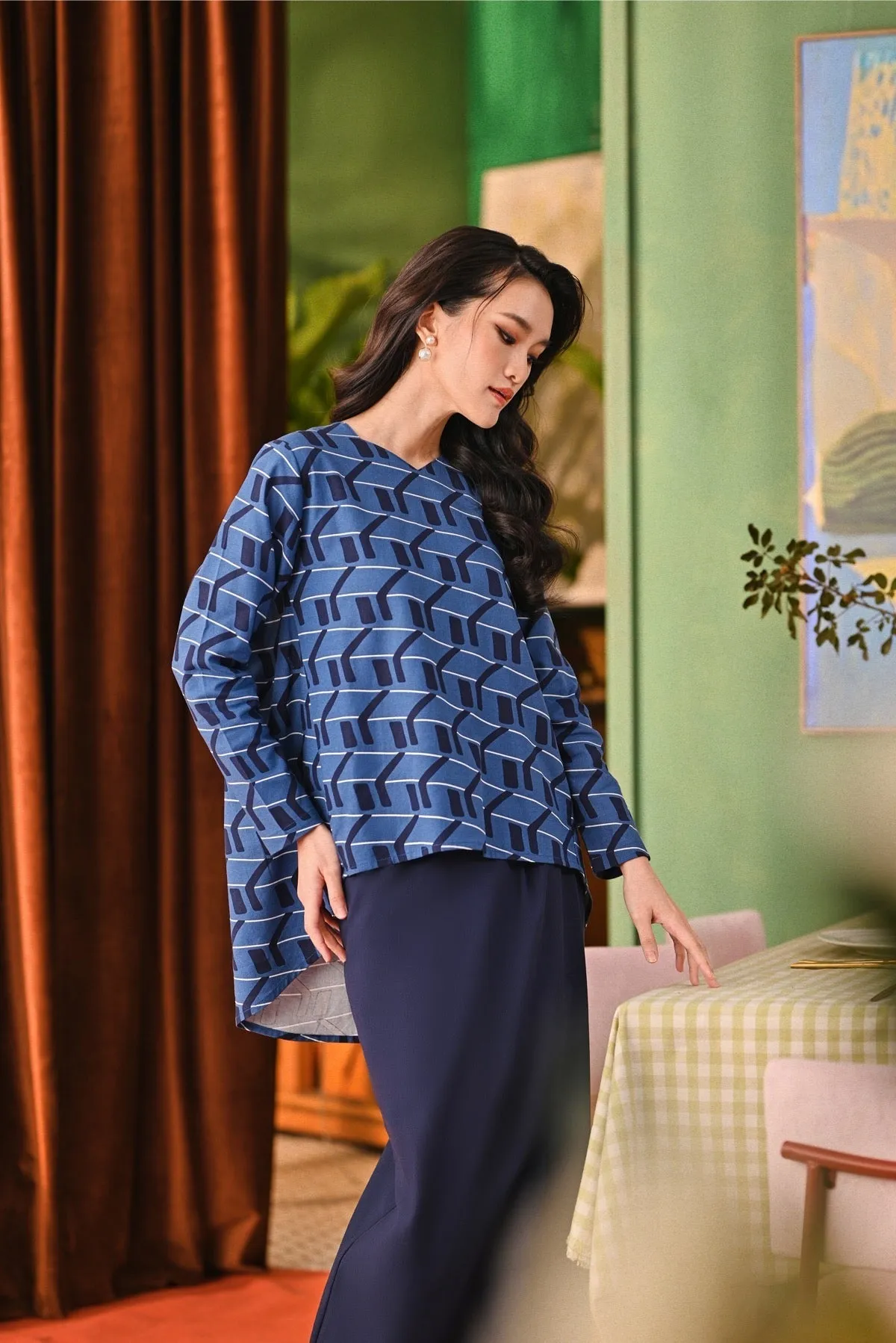 The Capai Women Foxy Blouse - Urban